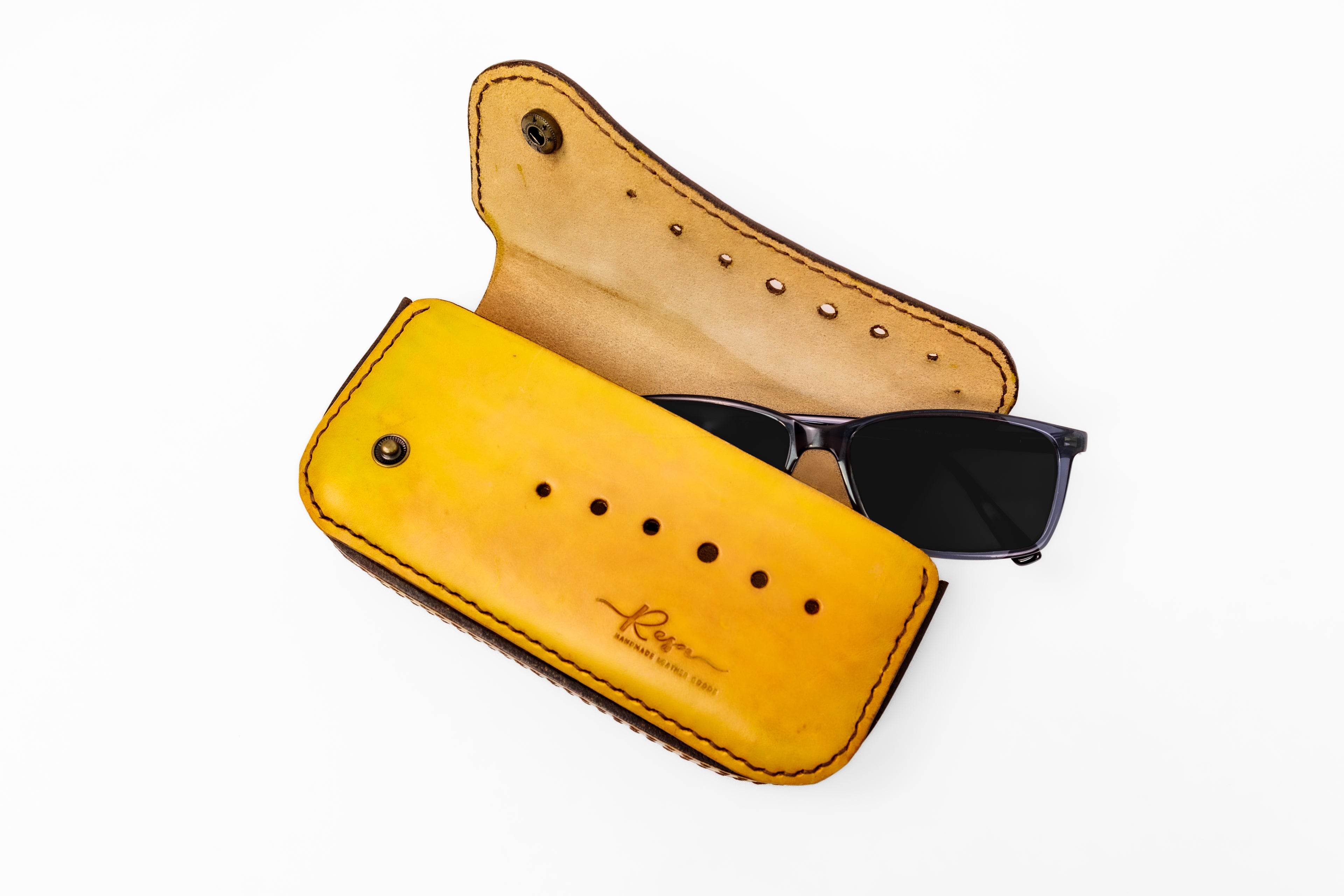 The Lexy Sunglass Case