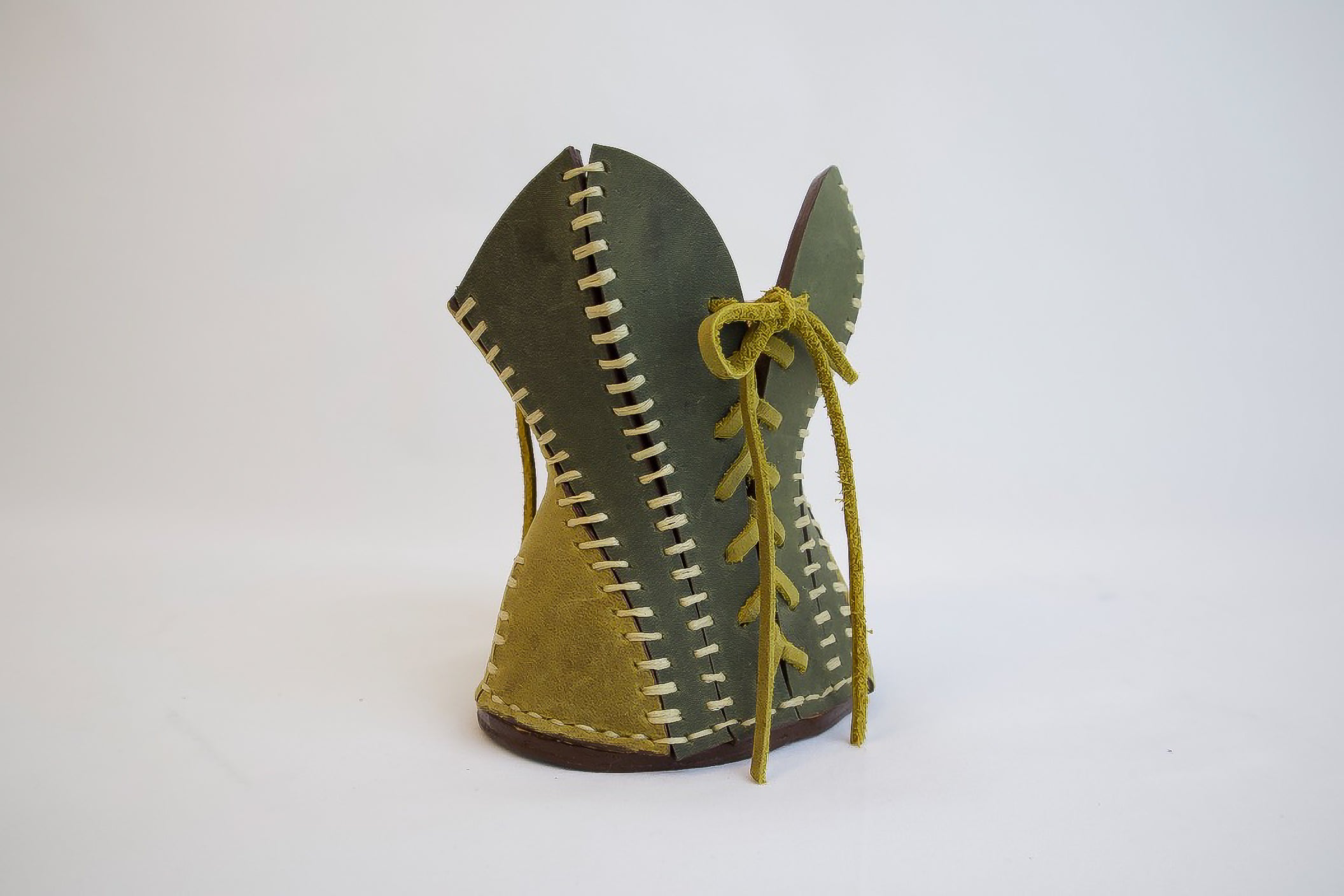 Corset Blush Brush Holder - Green