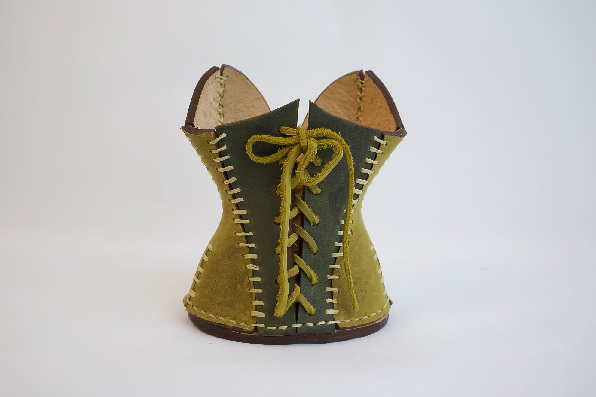 Corset Blush Brush Holder - Green
