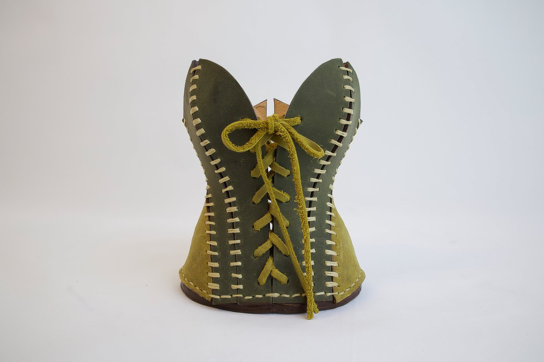 Corset Blush Brush Holder - Green