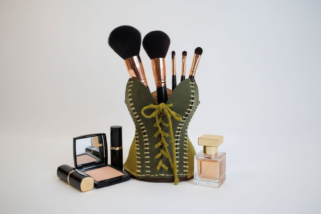 Corset Blush Brush Holder - Green